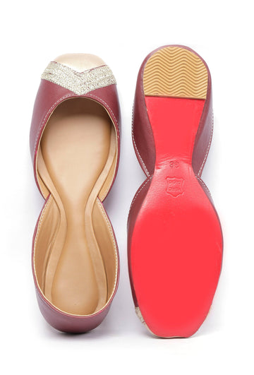 Caramel Red Embroidered Cruelty-Free Leather Juttis